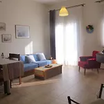 One ~ Fits Апартаменты *