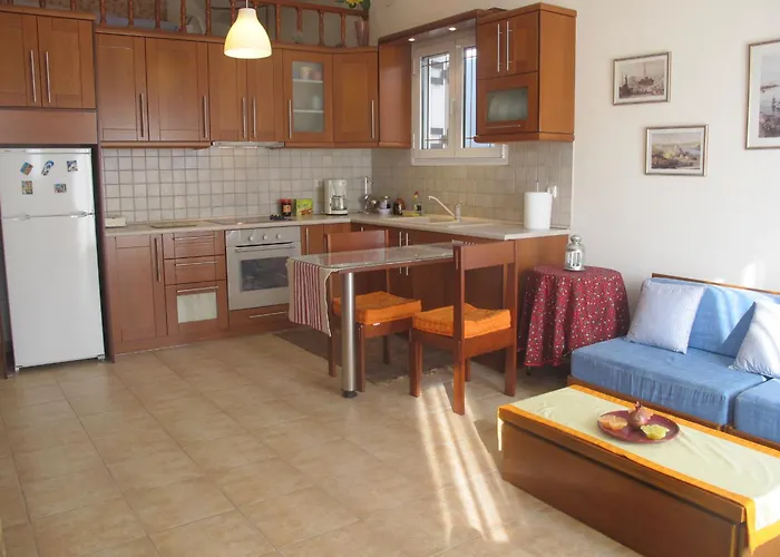 Lägenhet One ~ Fits Mouzaki