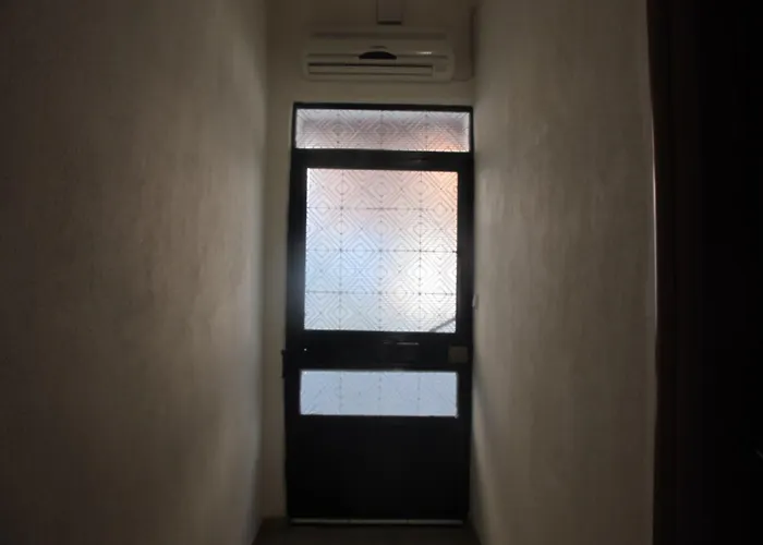 One ~ Fits Lägenhet